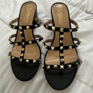 Black gold studded shoe 👠